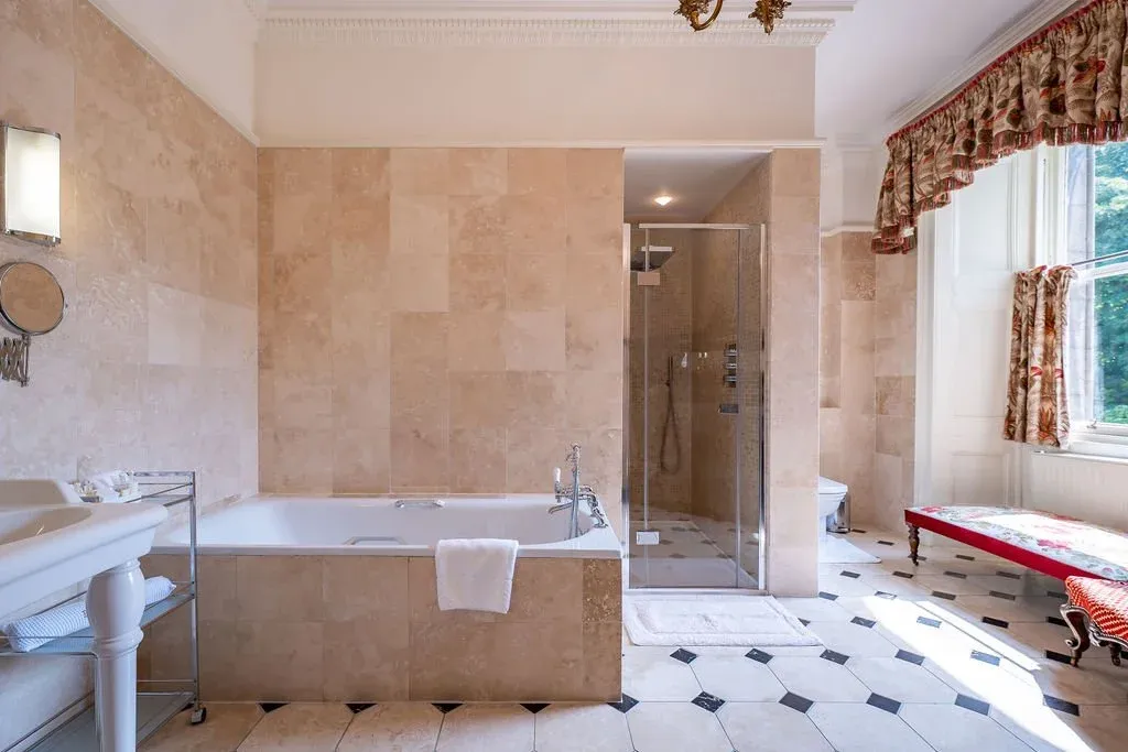 inverlochy castle ireland bedroom 24 1 4