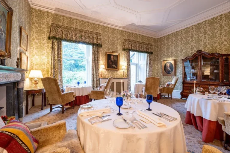 inverlochy castle ireland dining 9 1 1 4 768x512
